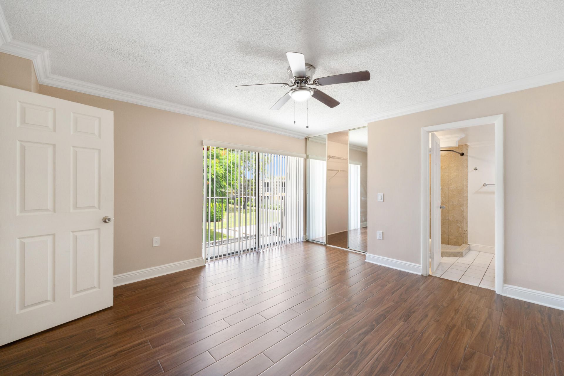 915 9th Way, West Palm Beach, FL 33407 Photo