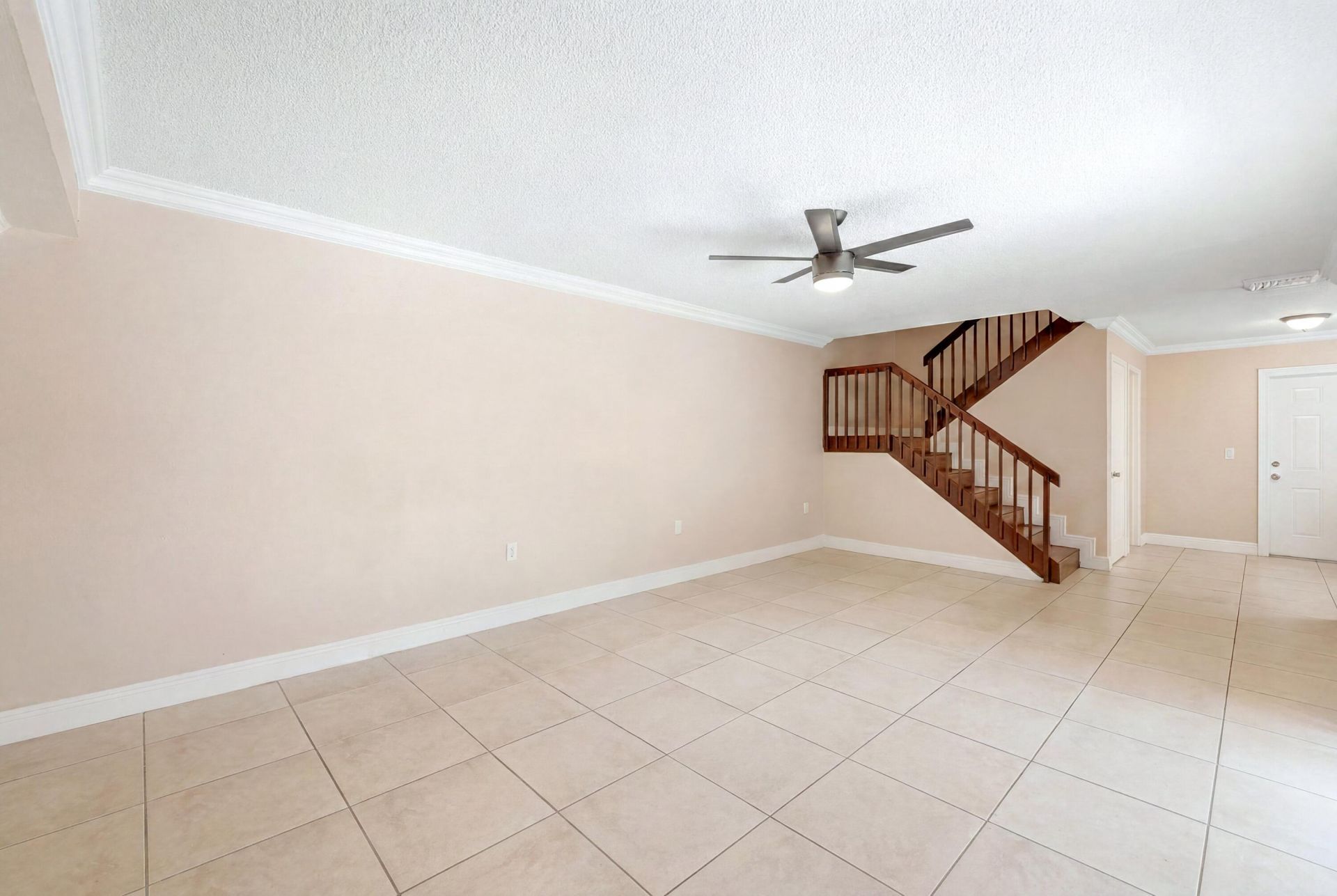 915 9th Way, West Palm Beach, FL 33407 Photo