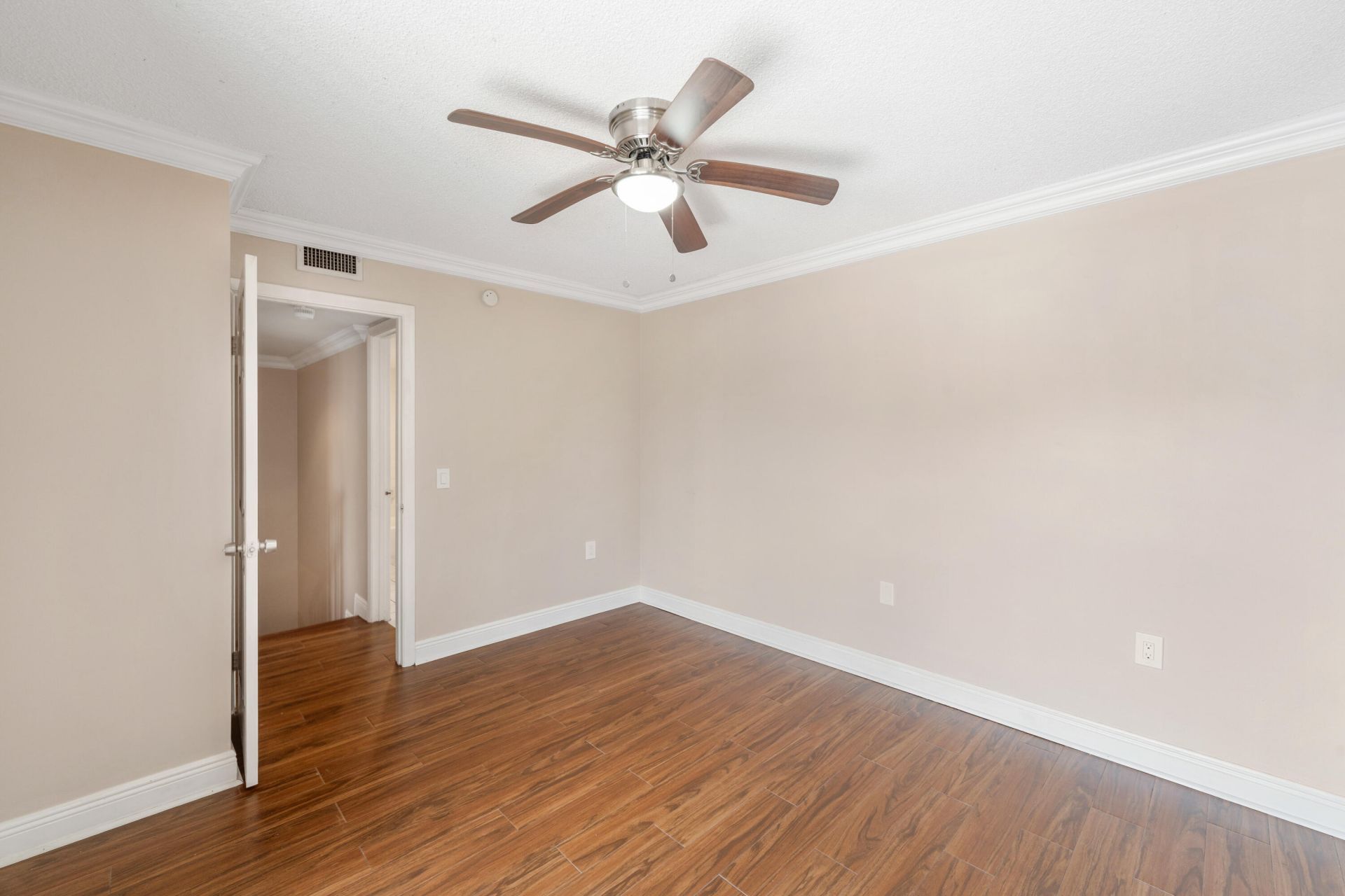 915 9th Way, West Palm Beach, FL 33407 Photo