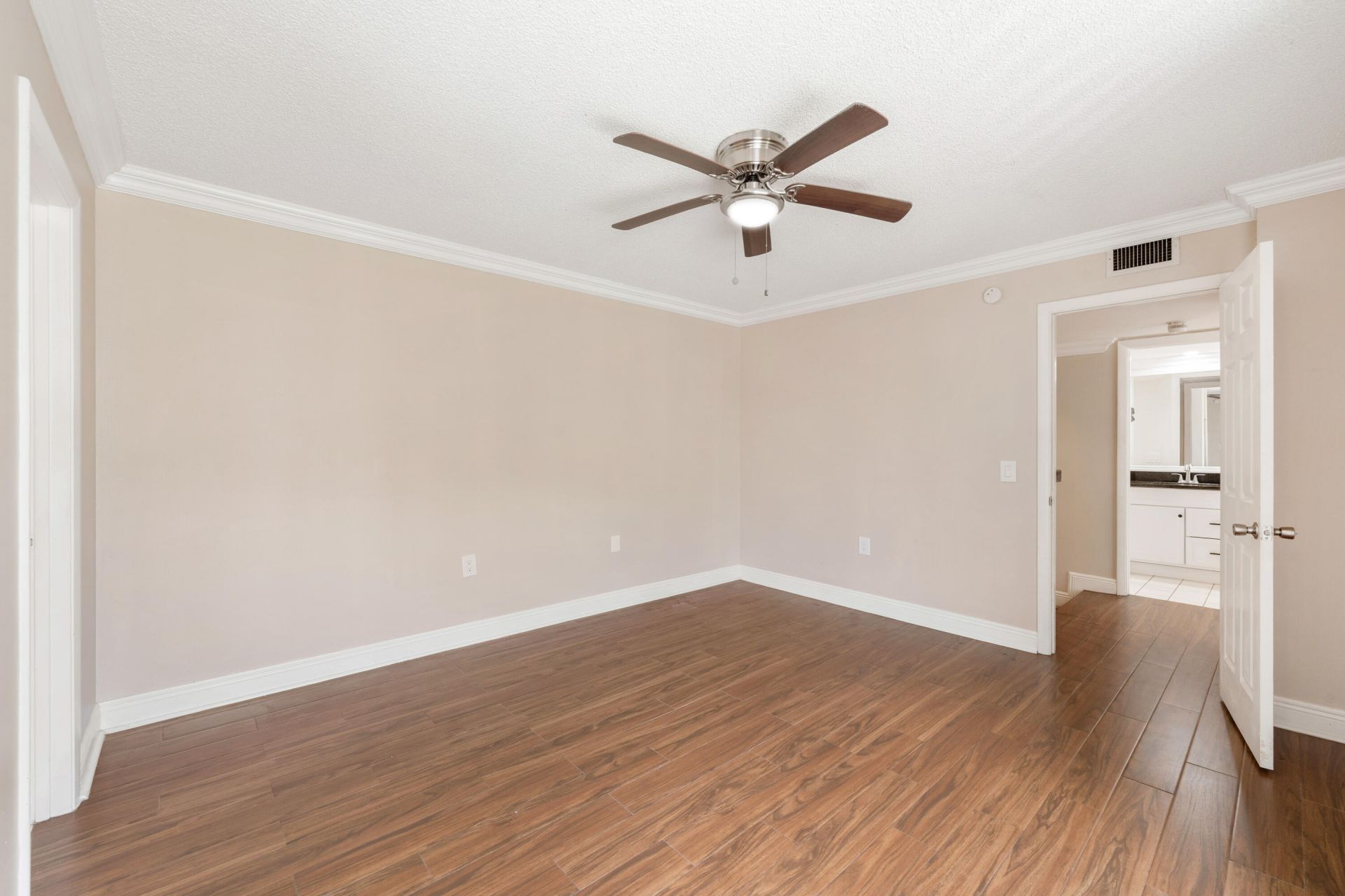 915 9th Way, West Palm Beach, FL 33407 Photo