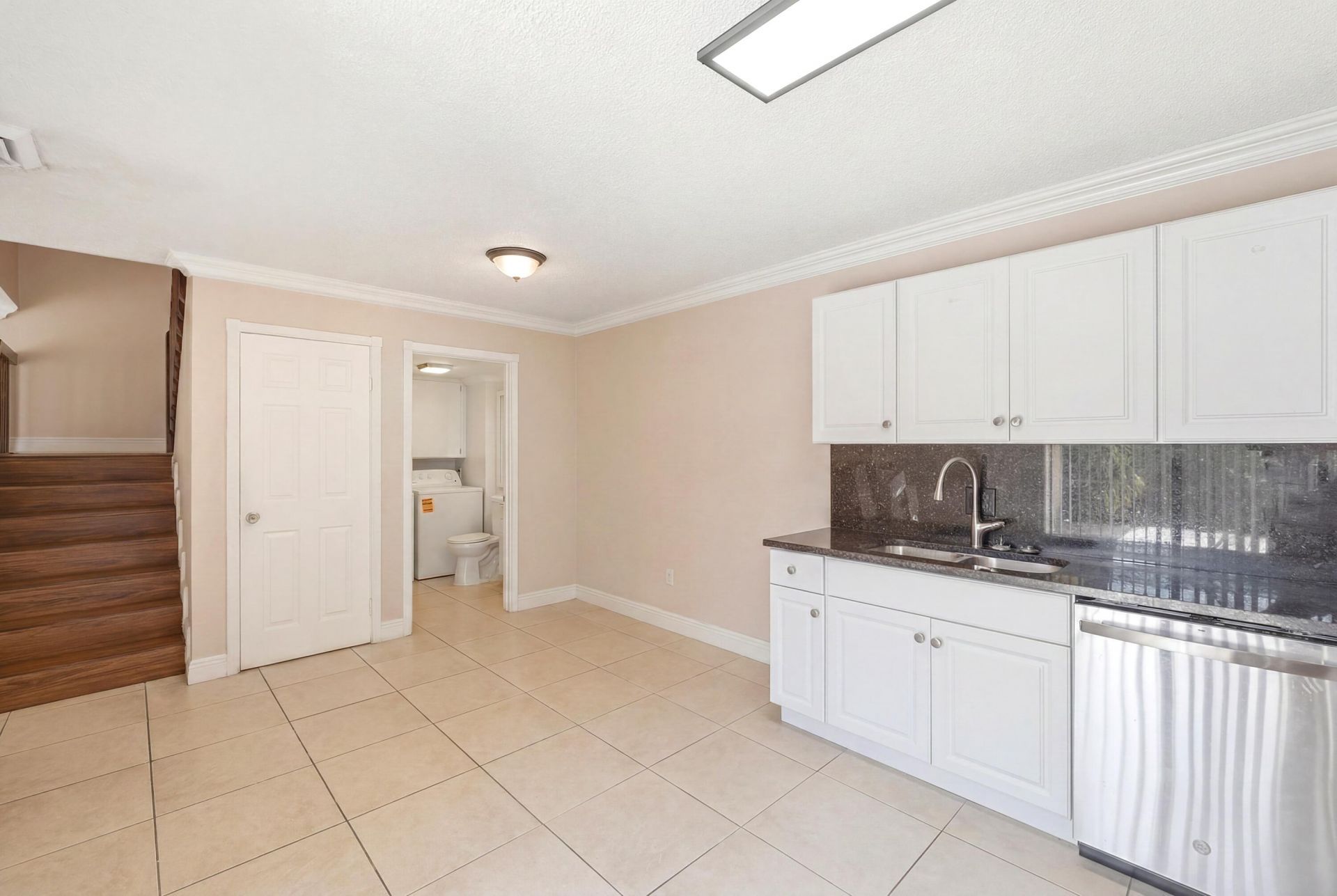 915 9th Way, West Palm Beach, FL 33407 Photo