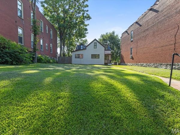 4342 S Compton Avenue, St Louis, MO 63111