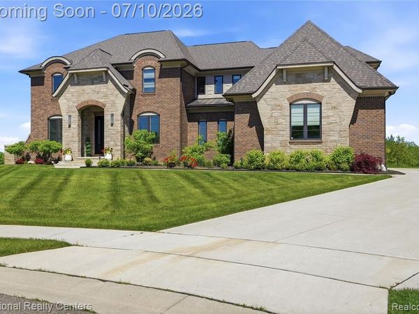 3142 Holburn Court, Oakland Twp, MI 48363
