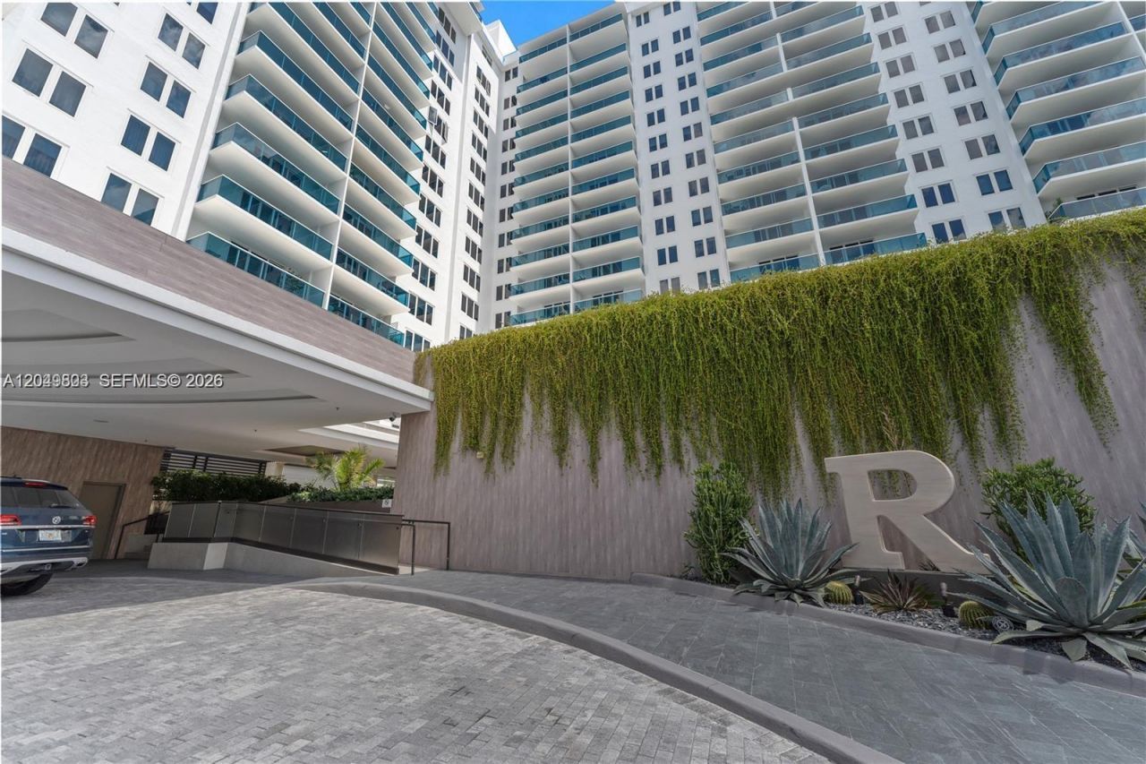 2301 Collins Ave , Unit 414, Miami Beach, FL 33139 Photo