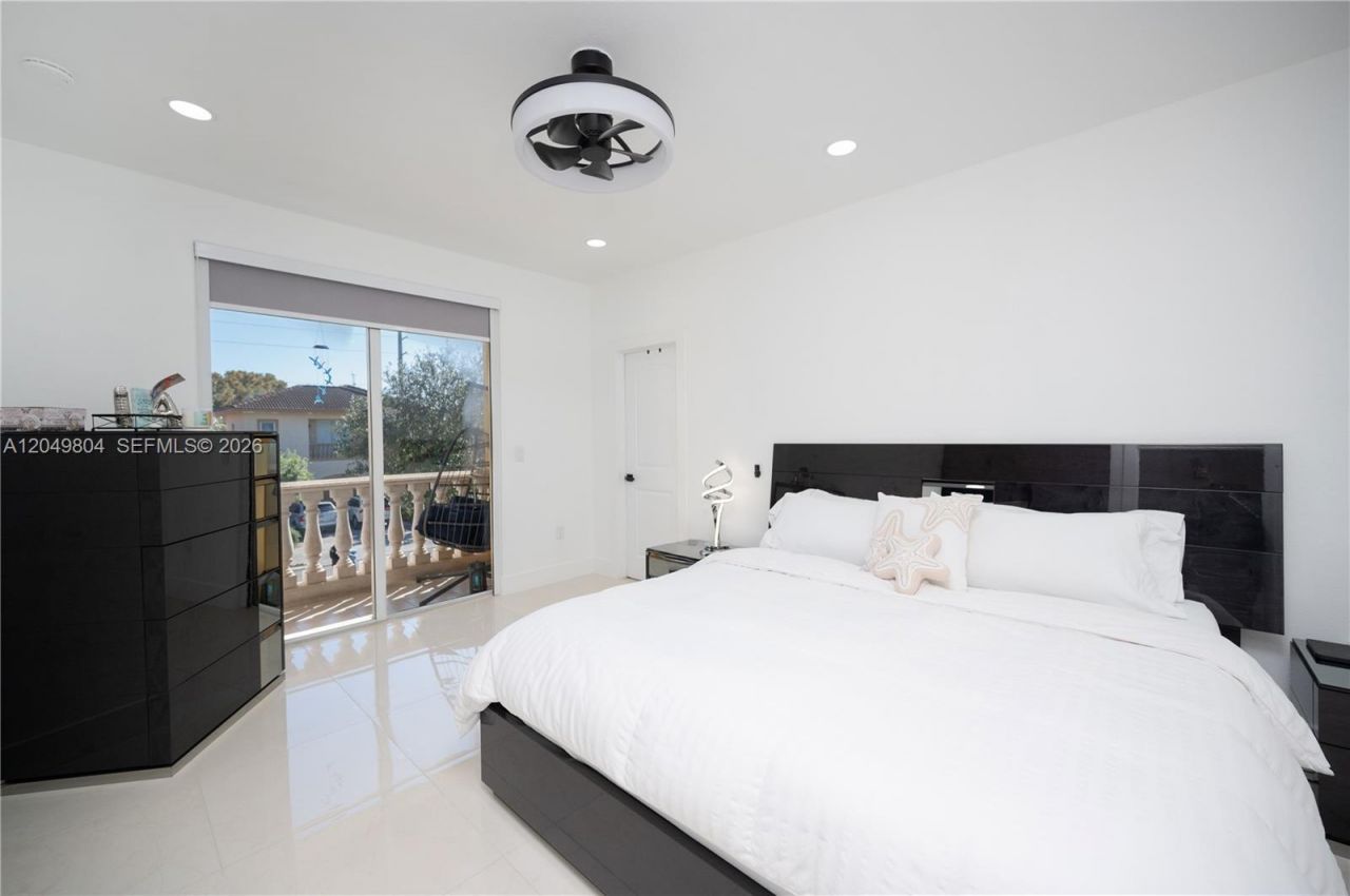 1046 NE 17th Ter, Homestead, FL 33033 Photo