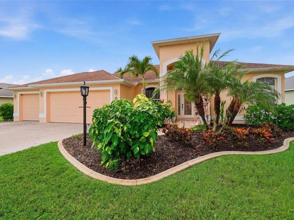 10461 OLD GROVE CIRCLE , BRADENTON, FL 34212