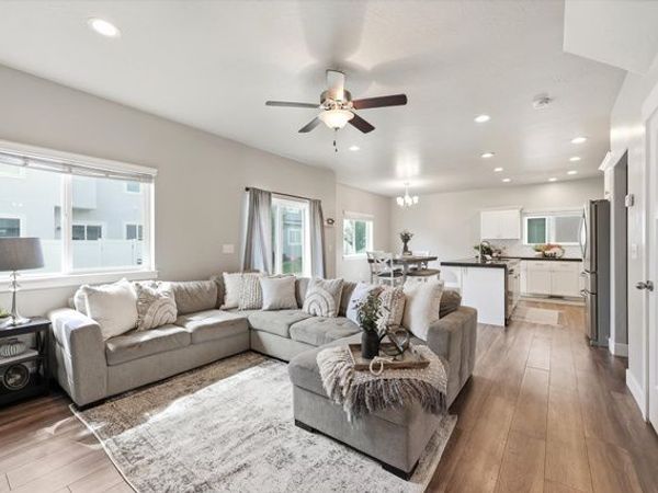 7471 N HUTCH LN, Eagle Mountain, UT 84005