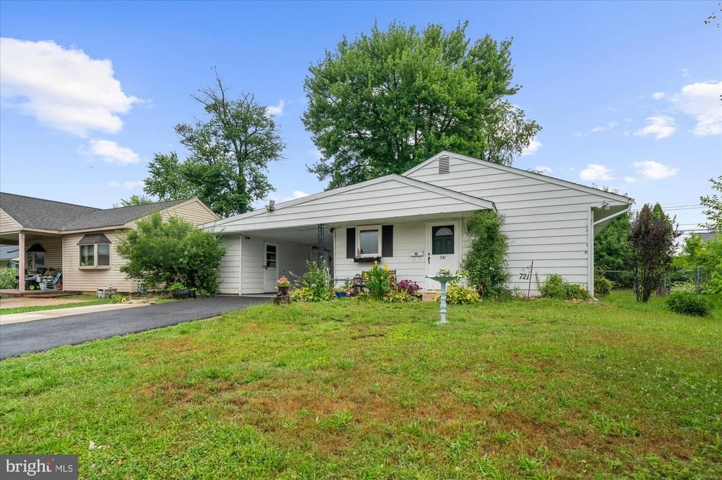 721 AUBURN ROAD , FAIRLESS HILLS, PA 19030