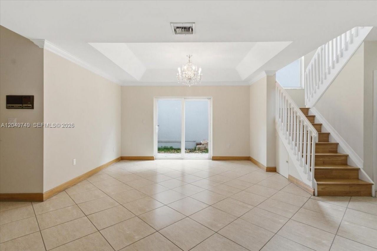 10545 NW 43rd Ter , Doral, FL 33178 Photo