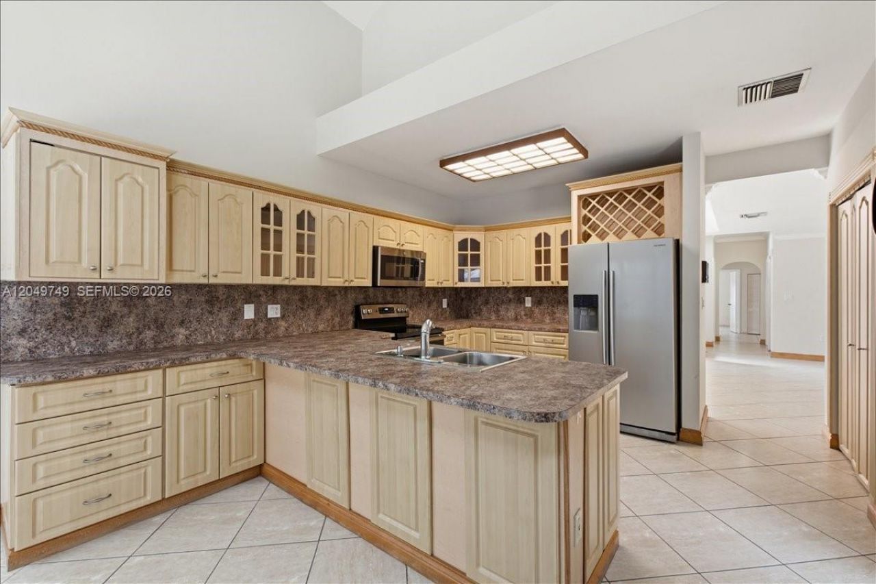 10545 NW 43rd Ter , Doral, FL 33178 Photo