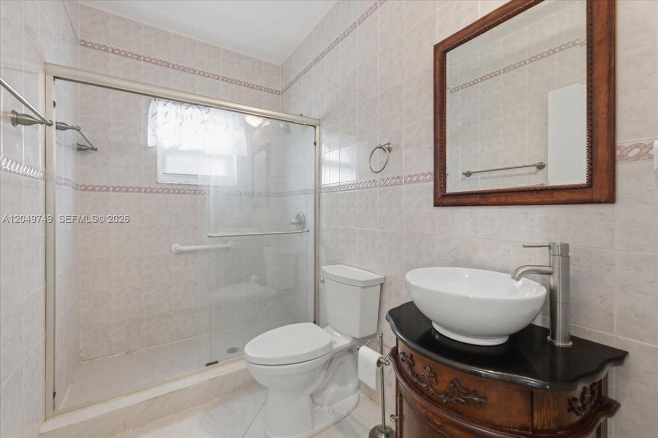 10545 NW 43rd Ter , Doral, FL 33178 Photo