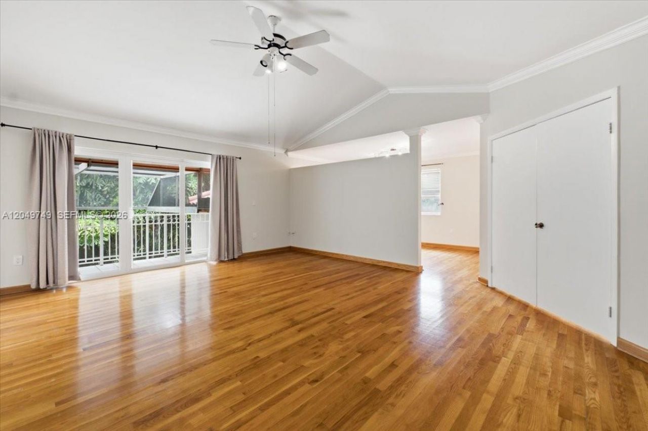 10545 NW 43rd Ter , Doral, FL 33178 Photo