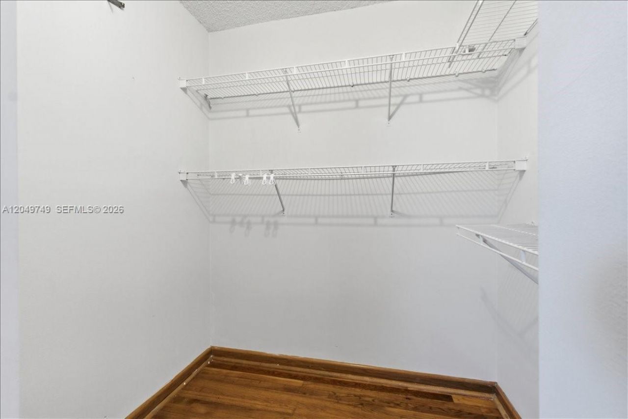 10545 NW 43rd Ter , Doral, FL 33178 Photo