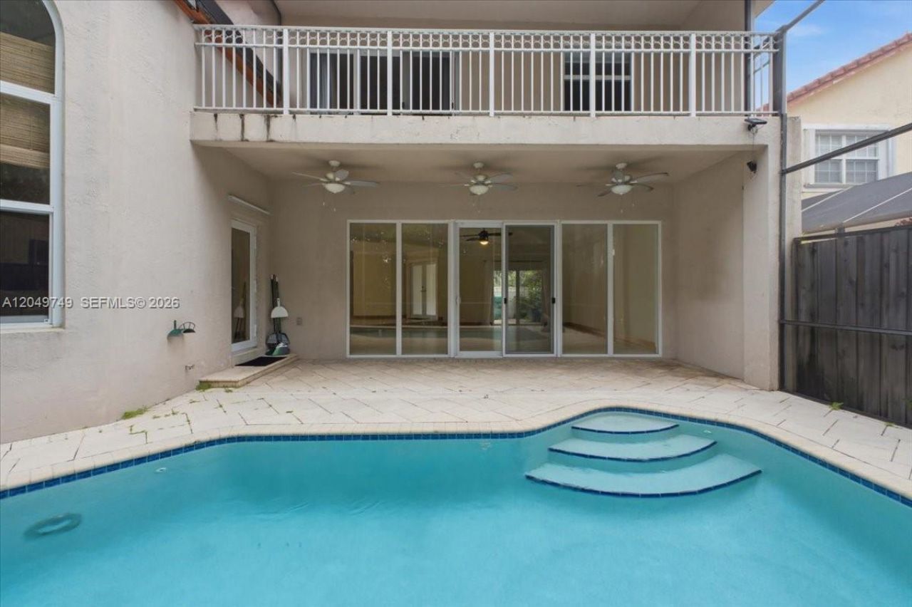 10545 NW 43rd Ter , Doral, FL 33178 Photo