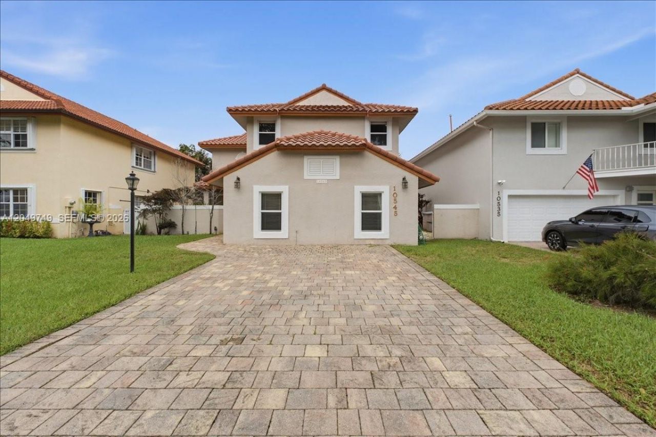 10545 NW 43rd Ter , Doral, FL 33178 Photo