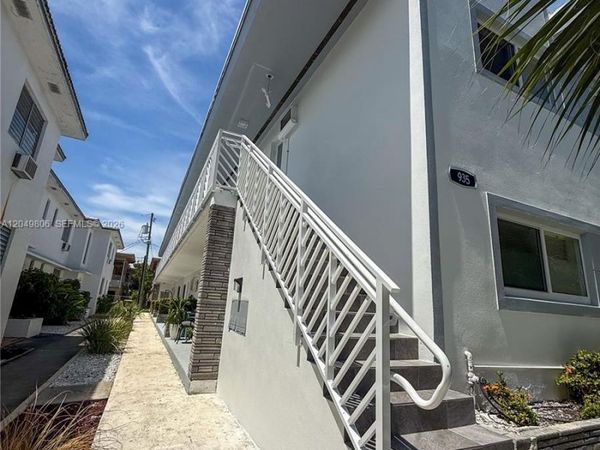 935 Bay Dr , Unit 9, Miami Beach, FL 33141