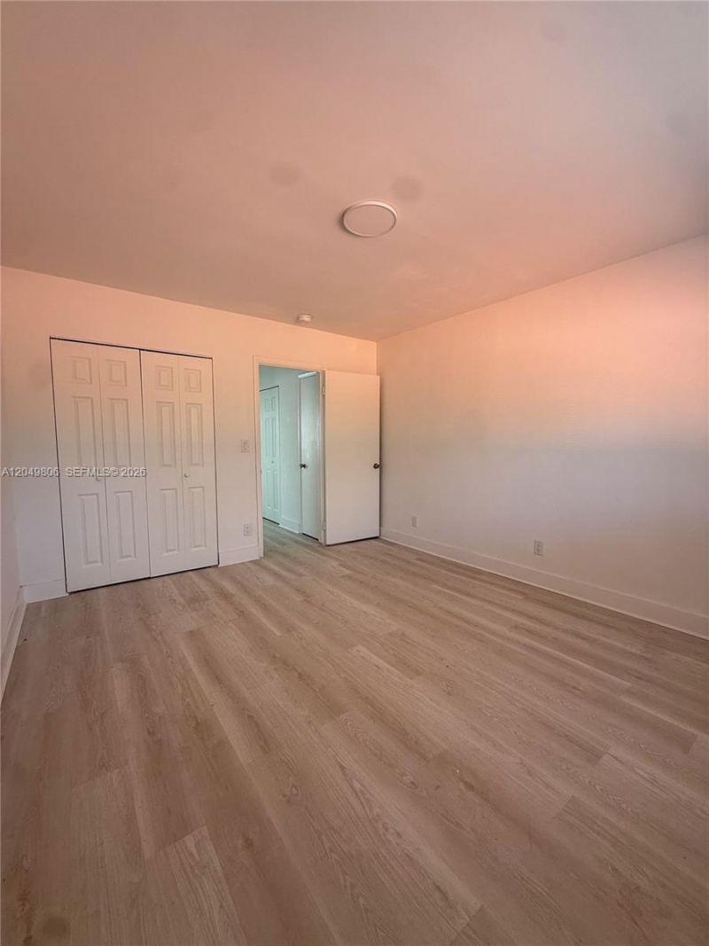 935 Bay Dr , Unit 9, Miami Beach, FL 33141 Photo