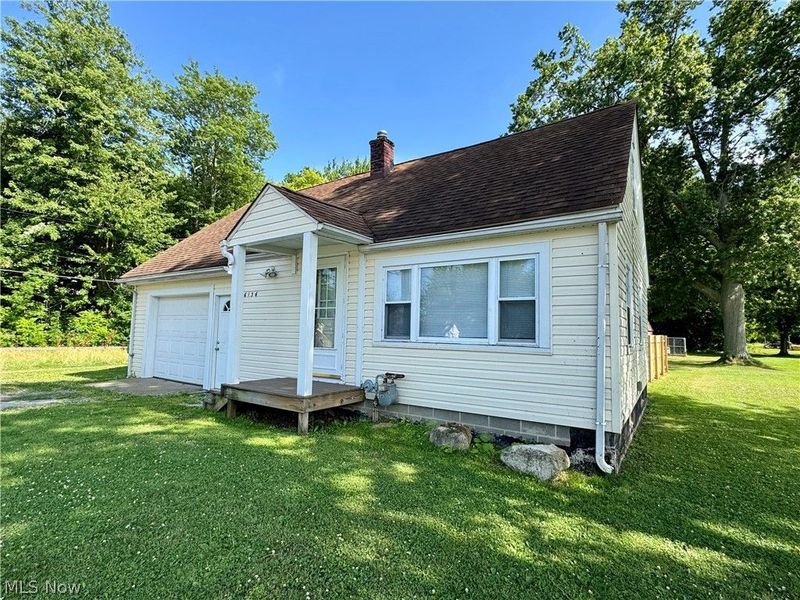 6136 Lake Road W, Ashtabula, OH 44004 Photo 2
