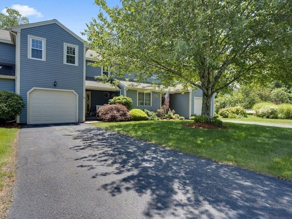 70 Steeple Vw, Unit 70, Sturbridge, MA 01566