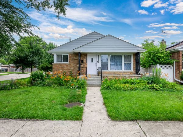 8500 Lawndale Avenue , Skokie, IL 60076