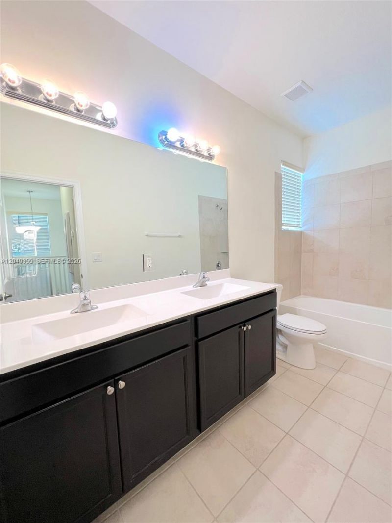 132 NE 24th Ave, Homestead, FL 33033 Photo