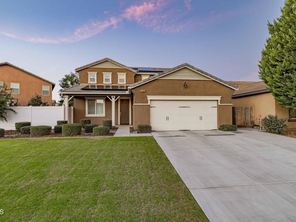 1408 Waterfall Lane, Bakersfield, CA 93311