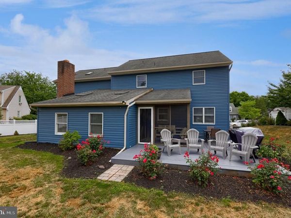 323 KNIGHTS BRIDGE WAY, LITITZ, PA 17543