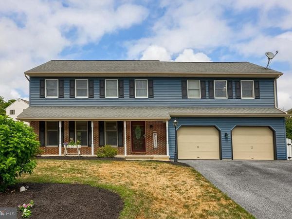 323 KNIGHTS BRIDGE WAY, LITITZ, PA 17543