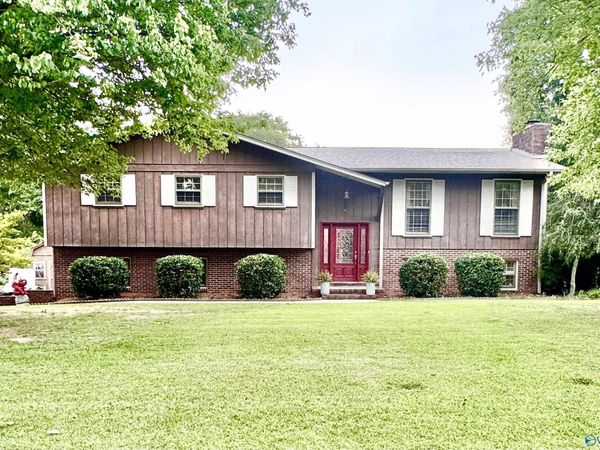 910 Brentwood Drive, Cullman, AL 35055