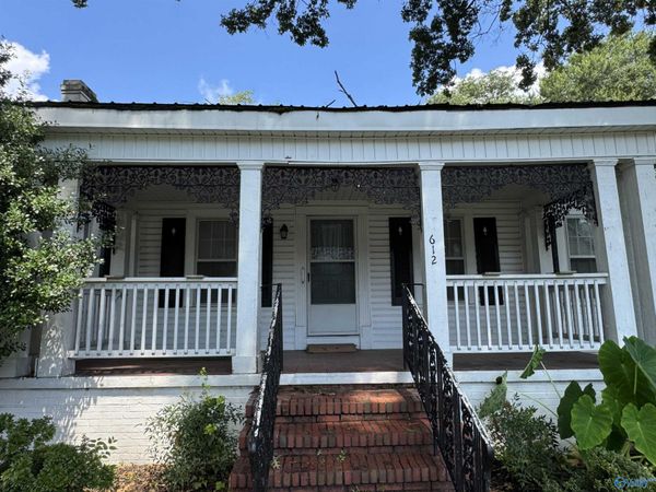 612 Gault Avenue N, Fort Payne, AL 35967