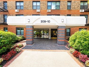 209-10 41st Ave, Unit 3N, Bayside, NY 11361