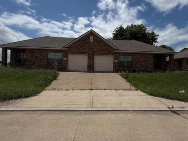 7901 Marydean Avenue , Fort Worth, TX 76116