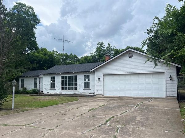 717 Tulane Street, Beverly Hills, TX 76711