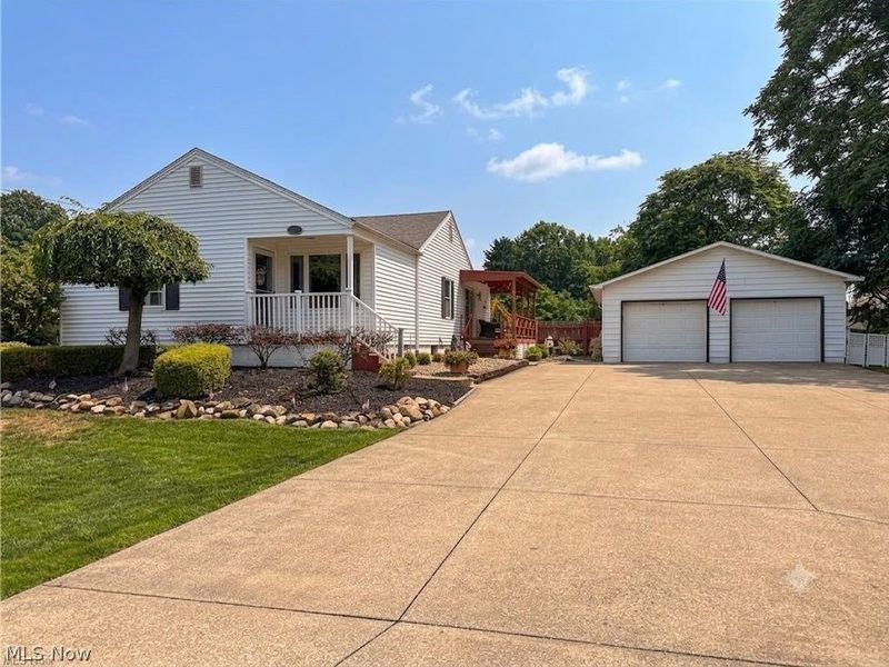 783 E Cassell Avenue, Barberton, OH 44203 Photo 1