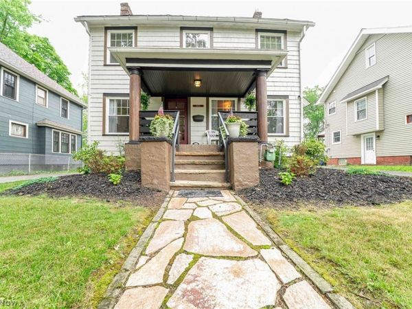 3273 E Scarborough Road, Cleveland Heights, OH 44118