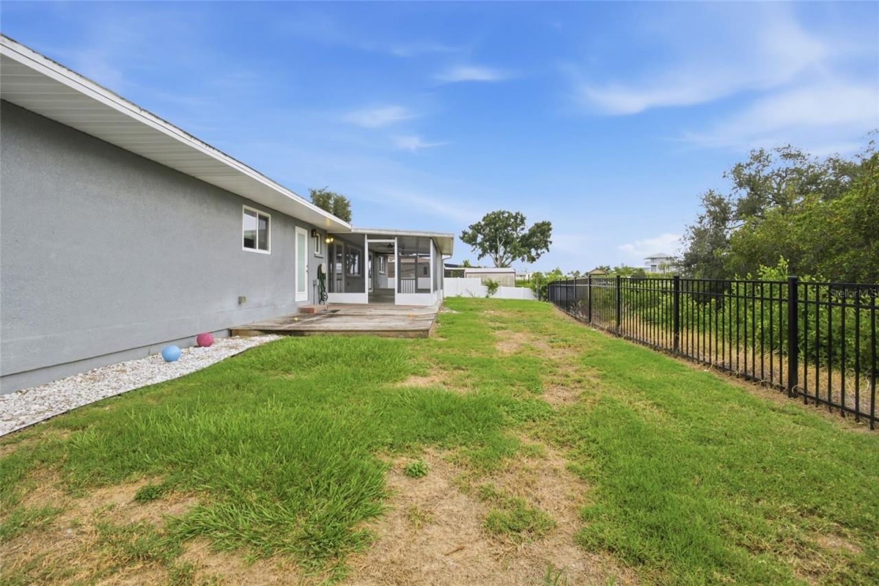 611 Leona Avenue, Ellenton, FL 34222 Photo