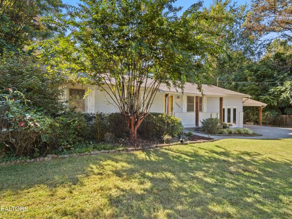 7925 Westland Drive, Knoxville, TN 37919