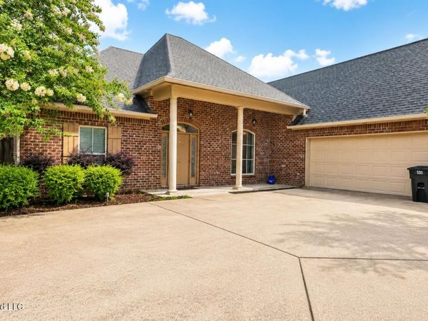 131 Bradshaw Crossing, Canton, MS 39046