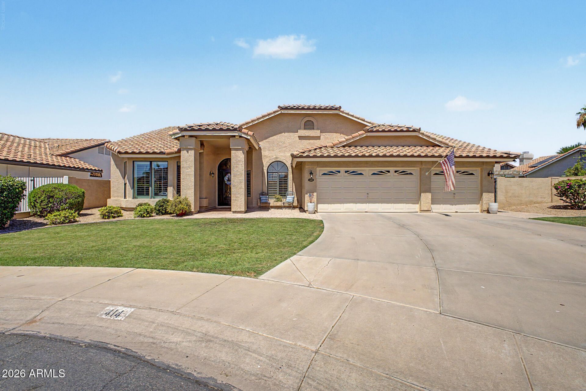 414 S Surfside Drive, Gilbert, AZ 85233 Main Photo