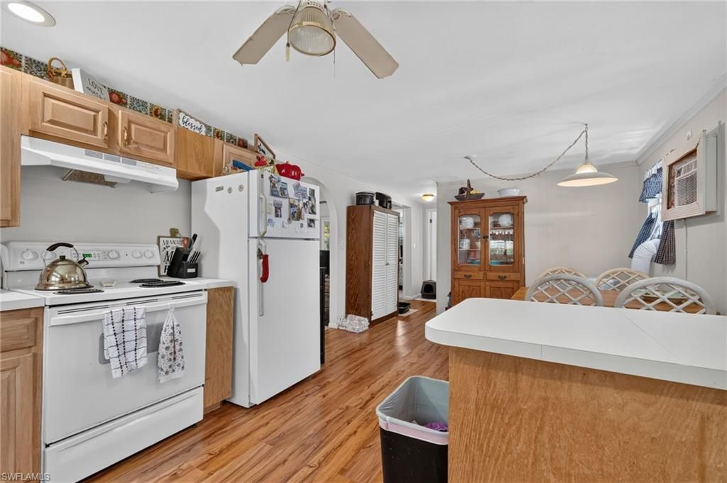 9044 Somerset Ln , Bonita Springs, FL 34135 Photo