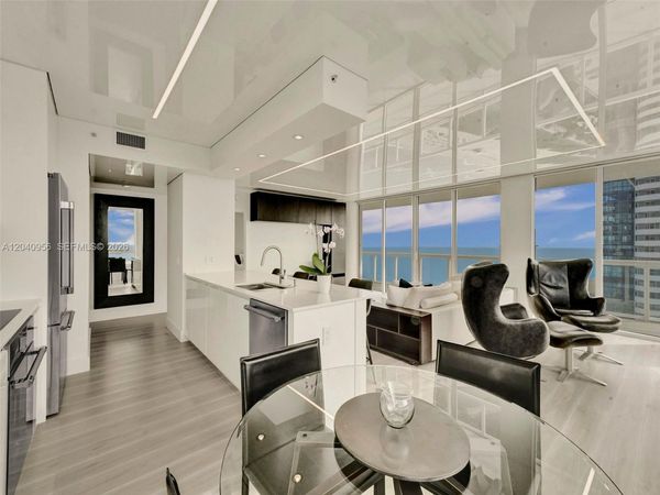6365 Collins Ave , Unit 2407, Miami Beach, FL 33141