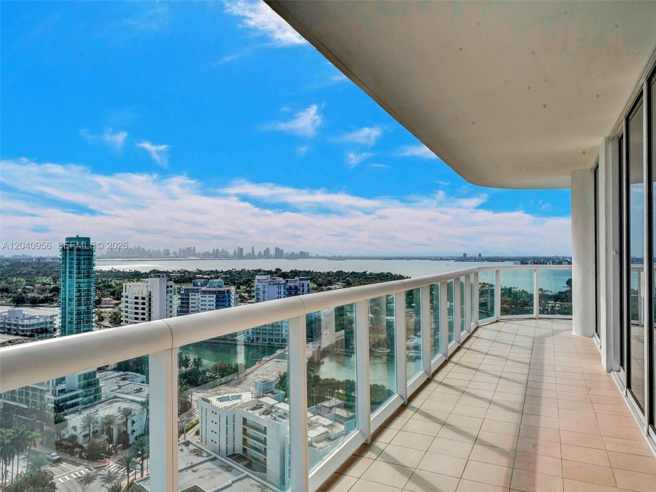 6365 Collins Ave , Unit 2407, Miami Beach, FL 33141 Photo