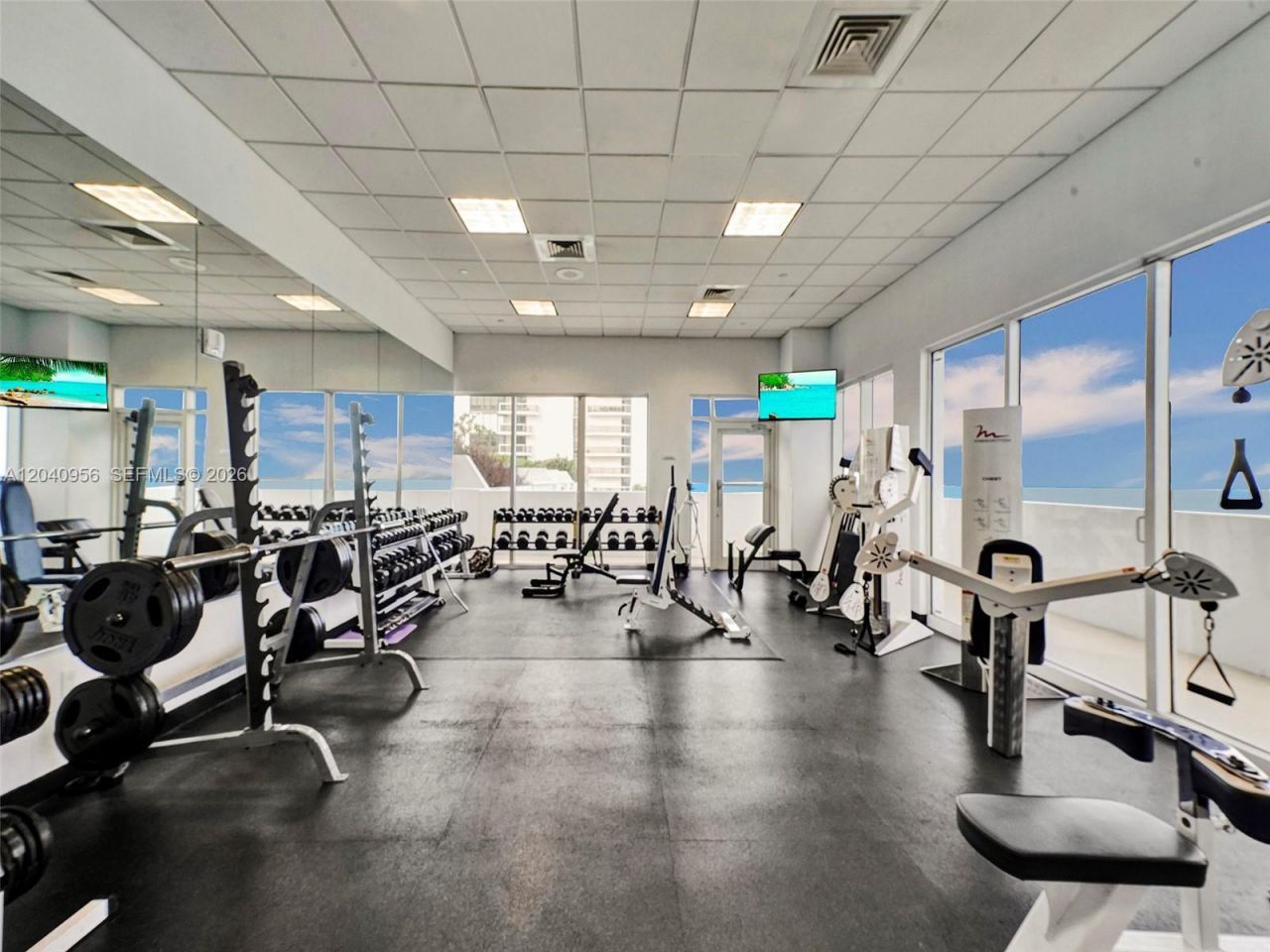 6365 Collins Ave , Unit 2407, Miami Beach, FL 33141 Photo