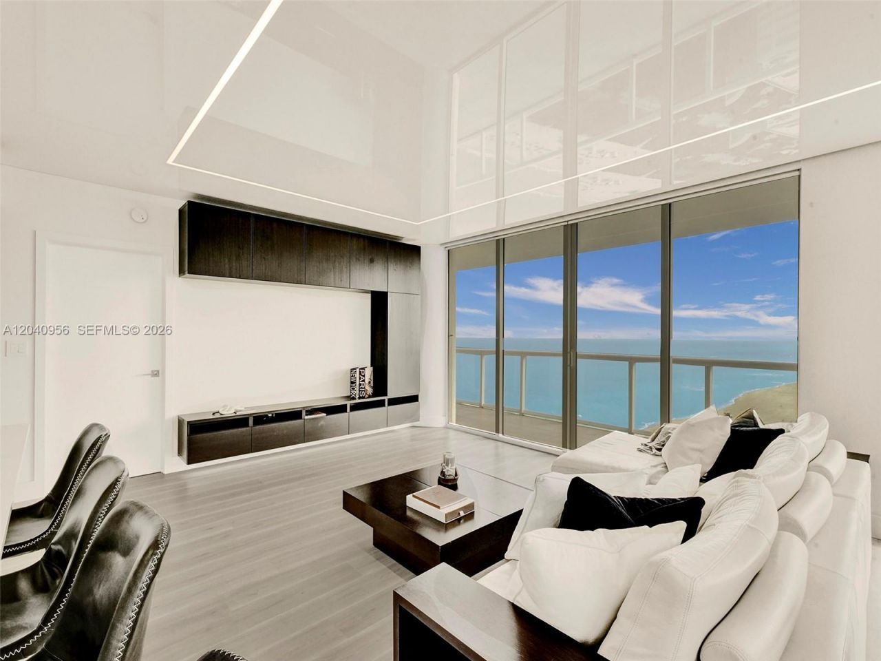 6365 Collins Ave , Unit 2407, Miami Beach, FL 33141 Photo