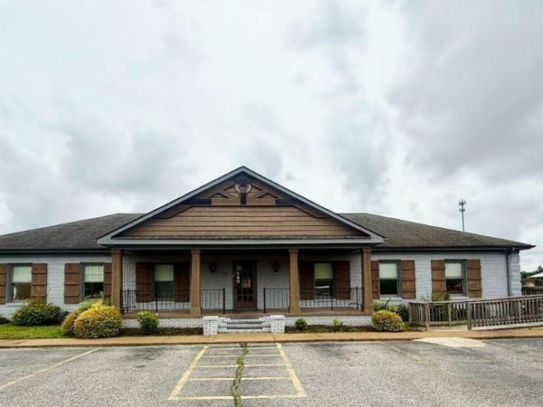 68 Executive Drive , Jackson, TN 38305