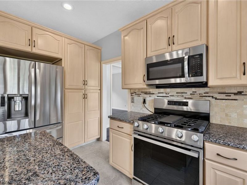1343 Vermillion Drive, Barberton, OH 44203 Photo 24