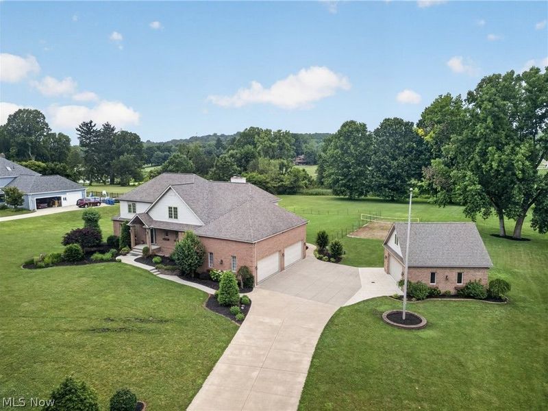 1343 Vermillion Drive, Barberton, OH 44203 Photo 5