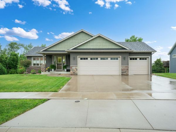 3993 Stone Point Drive NE, Rochester, MN 55906
