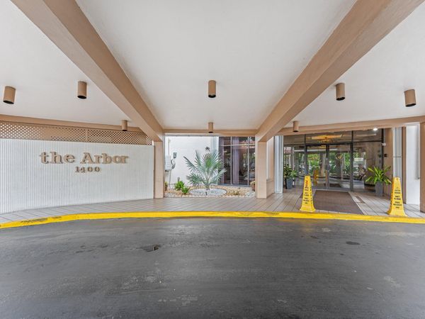 1400 Saint Charles Place, Unit 616, Pembroke Pines, FL 33026