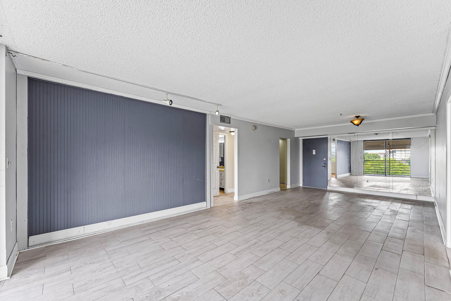 1400 Saint Charles Place, Unit 616, Pembroke Pines, FL 33026 Photo